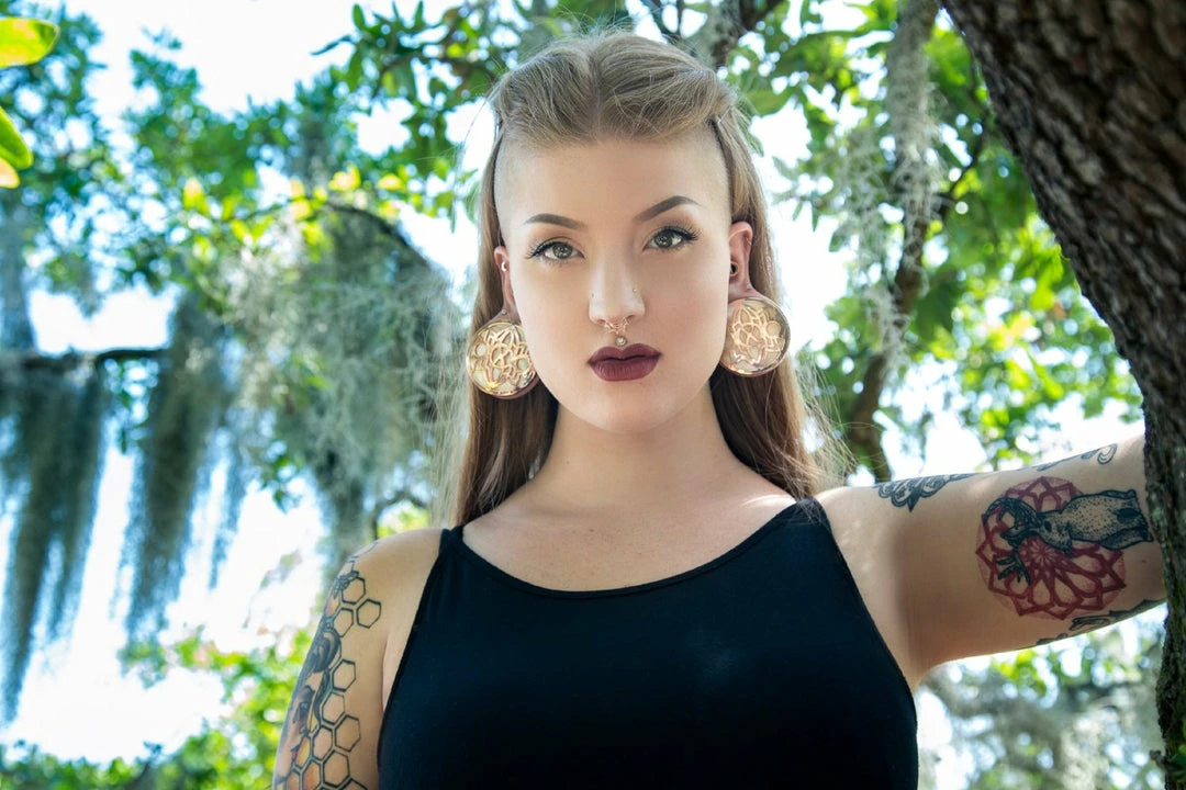 Buddha Jewelry Organics Stetched Ears Indah Moon Plug - Rose Gold + Mother Of Pearl 4 Buddha Jewelry Organics Stetched Ears Indah Moon Plug - Rose Gold + Mother Of Pearl